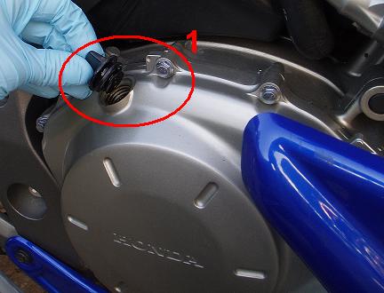 Removing oil filler cap - CBF1000A